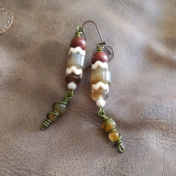 OOAK Feminine & Sexy Dangle Earrings! Fall Hues Boho Mixed Media Bead Selection - Picture 1 of 9